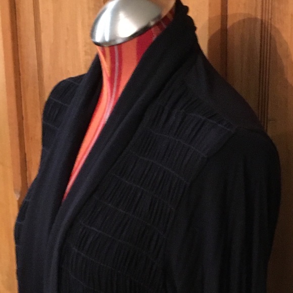 Anthropologie shawl collar top with smocked detail - Picture 6 of 10